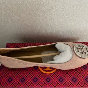 Tory Burch SEA SHELL PINK/SILVER- SEA SHELL
PINK 654